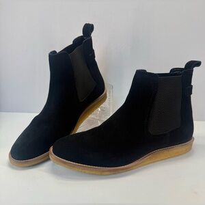 Reserved Footwear Black suede Chukka Boots with Tan rubber Sole men’s size 11